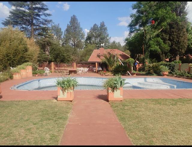 4 BEDROOM HOUSE FOR SALE IN UNITAS PARK